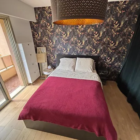 Apartament 300m From Beaches - Cosy 1-bedroom With Terrace